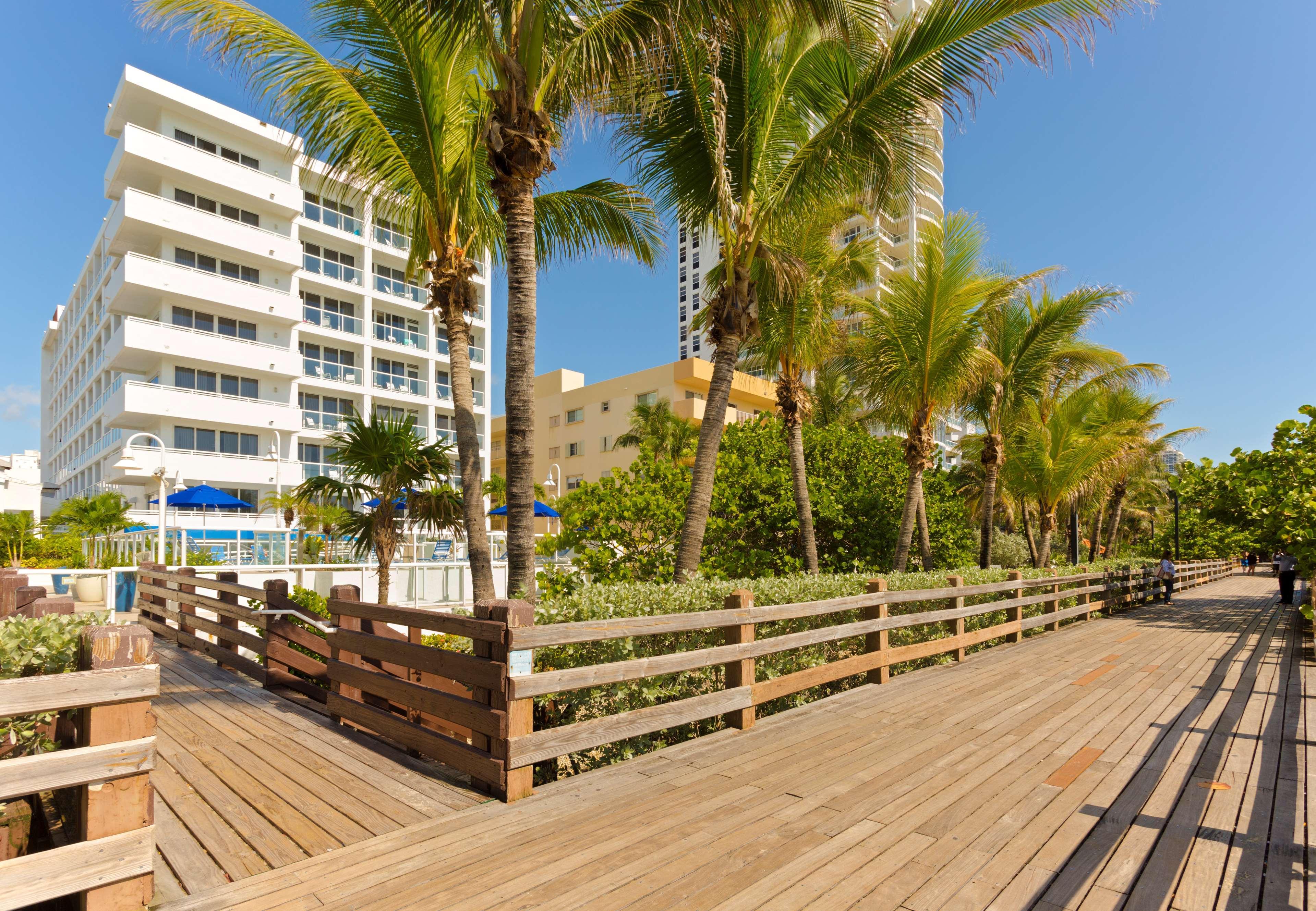 Best Western Plus Atlantic Beach Resort Miami Beach Bagian luar foto