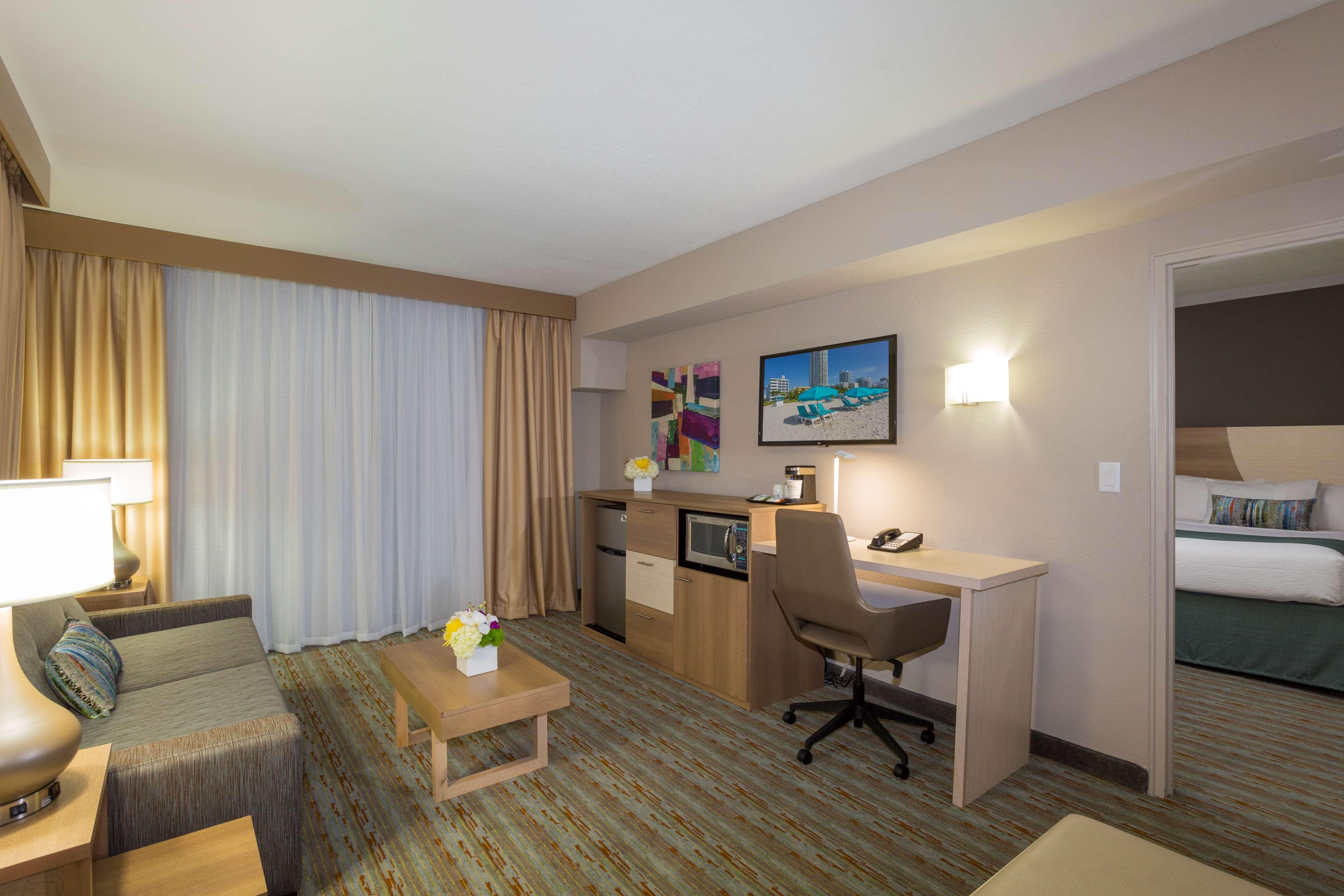 Best Western Plus Atlantic Beach Resort Miami Beach Bagian luar foto