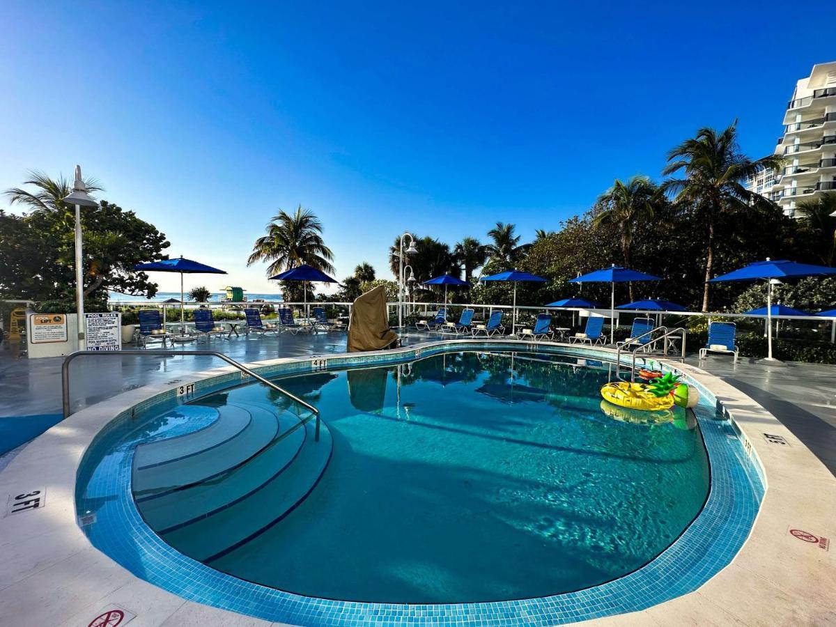 Best Western Plus Atlantic Beach Resort Miami Beach Bagian luar foto